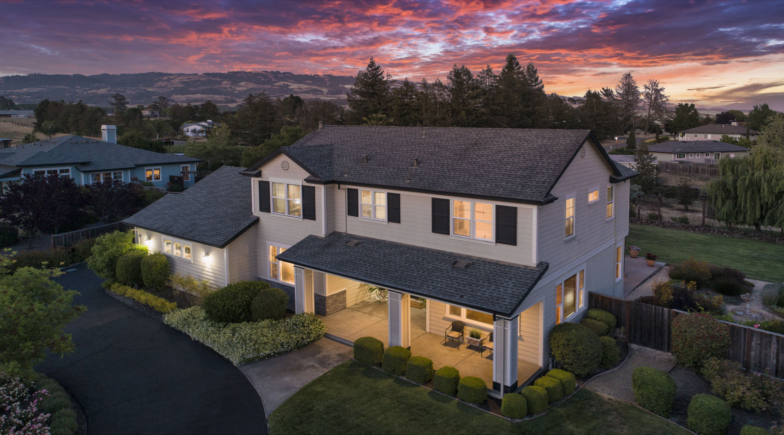 This East Petaluma & Penngrove Paradise Home for sale is stunning